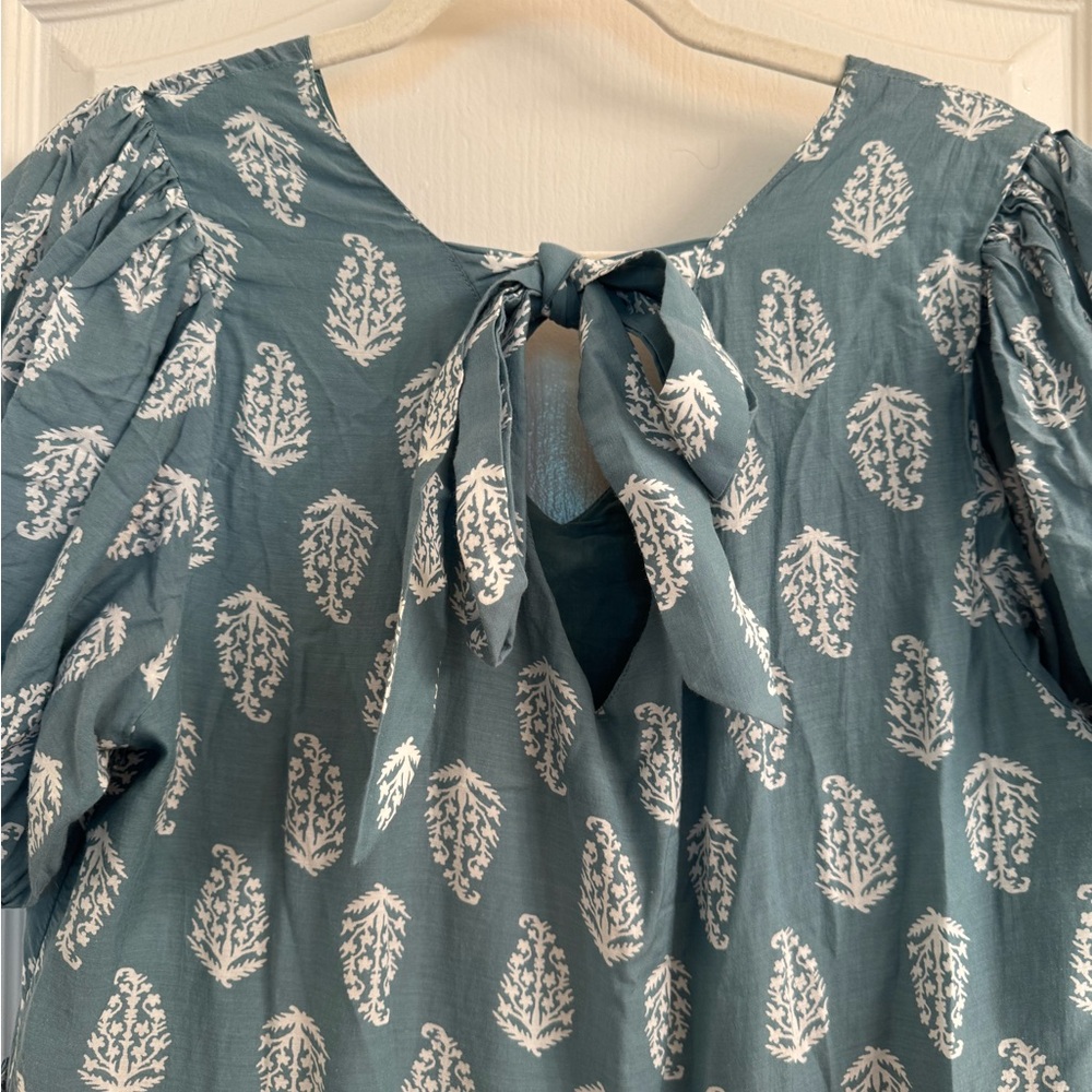 Lucky Brand Teal Maxi Dress with White Leaf Print
Size large - Picture 4 of 6